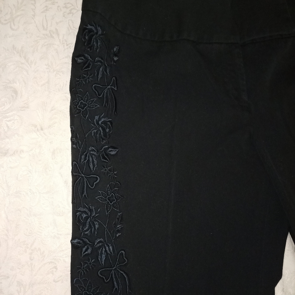 Context Black Pants - image 4